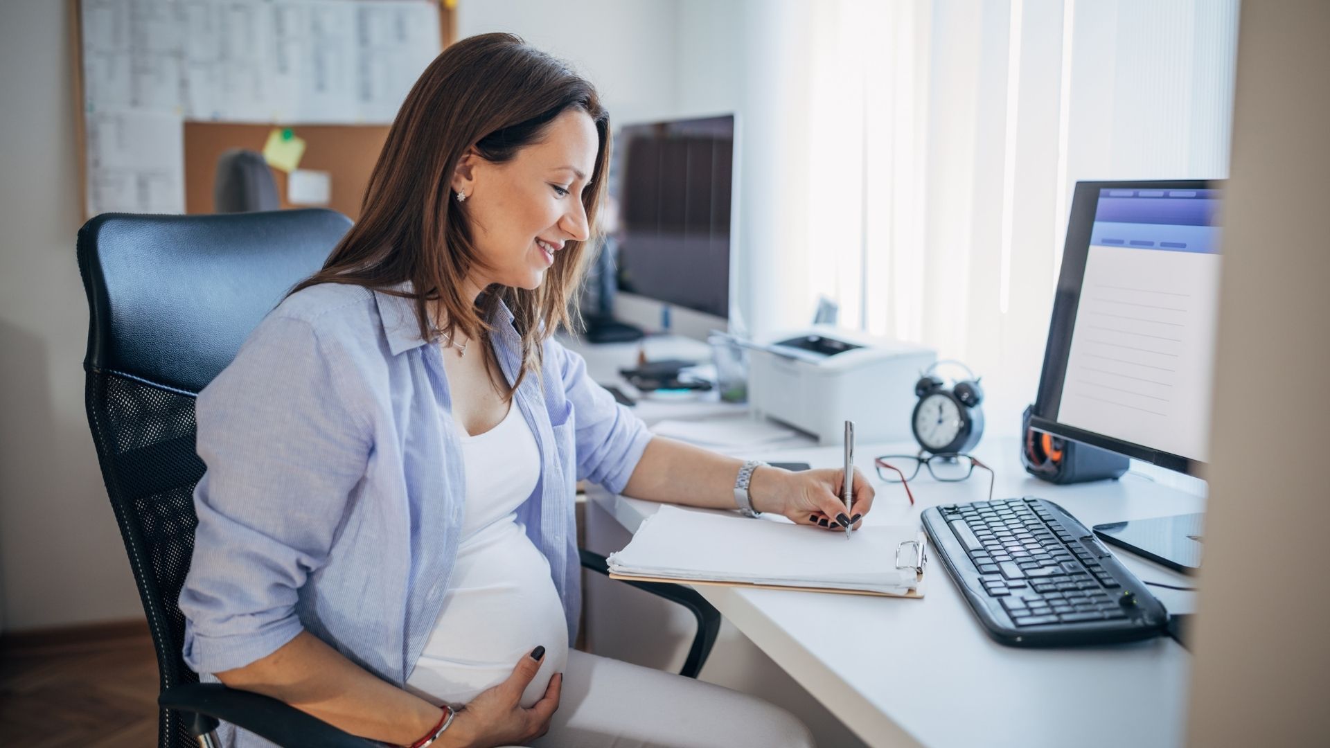 Contratar a una mujer embarazada: El caso de éxito que desafía los sesgos en la adquisición de talento